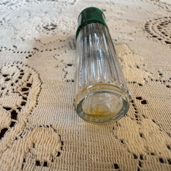 Avon Elegant Women's Fragrance Bottles - Green and Yellow - Picture 9 of 13